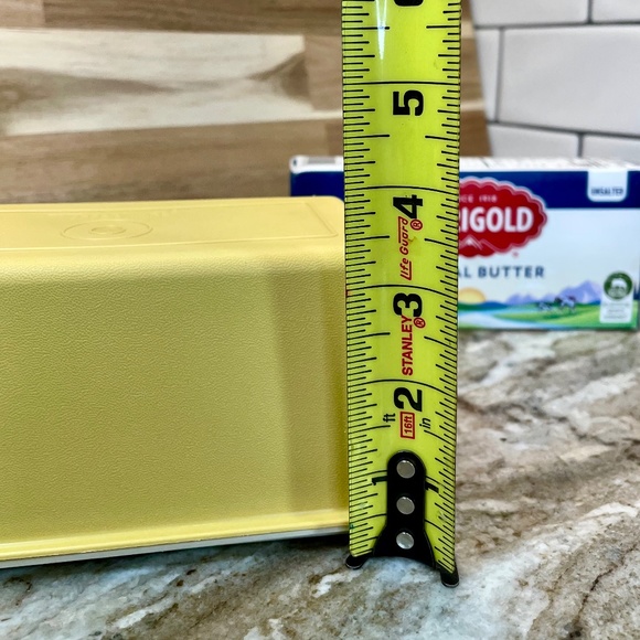 Tupperware Butter & Cheese Keeper Harvest Gold with Beige Lid 1 Pound - Vintage - Picture 9 of 11